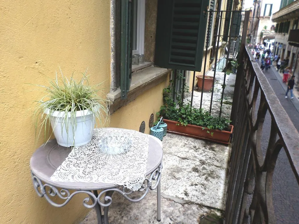 Alle Erbe Verona Italien